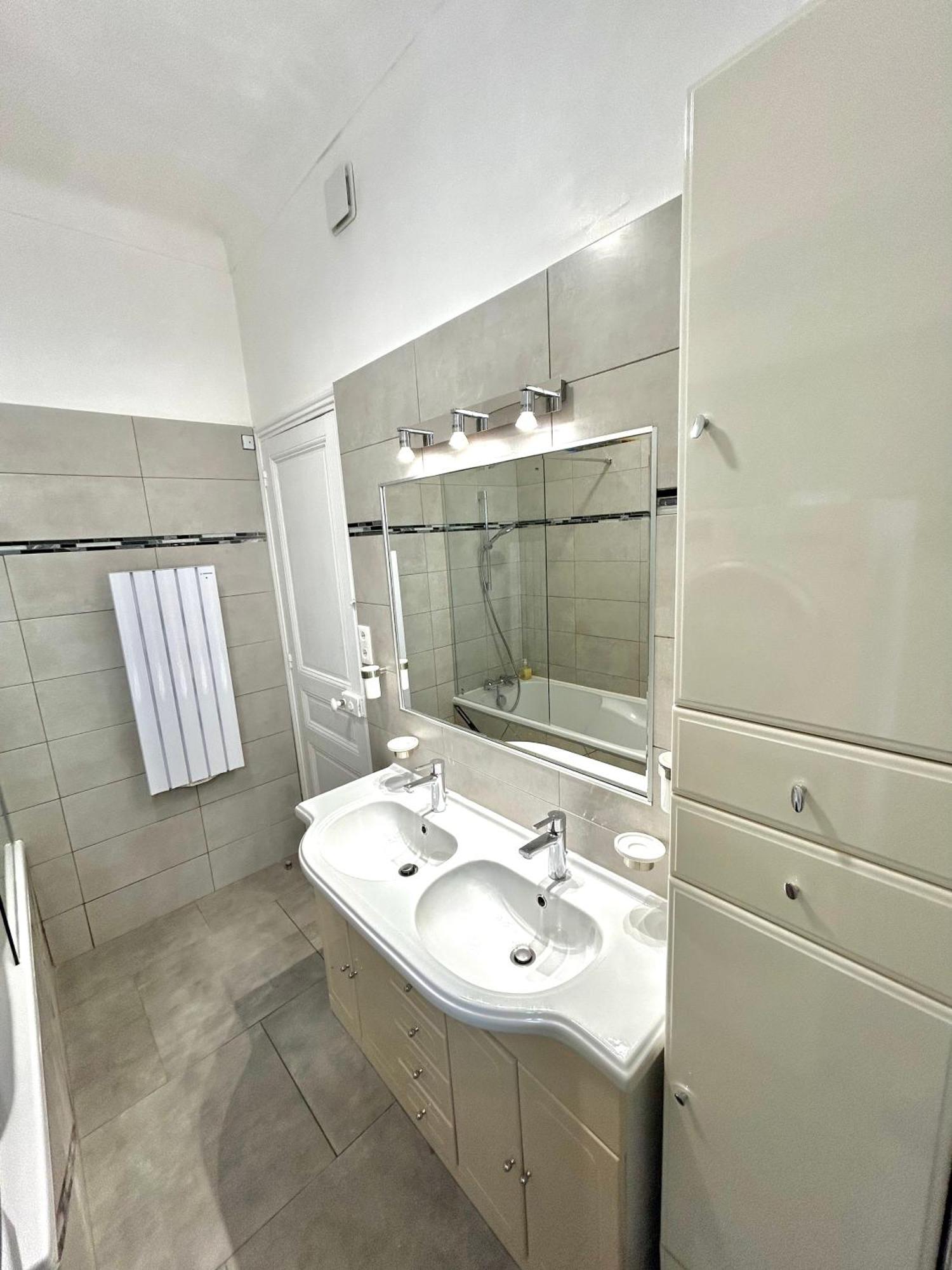 Amiral Courbet Apartment Juan-les-Pins Bagian luar foto